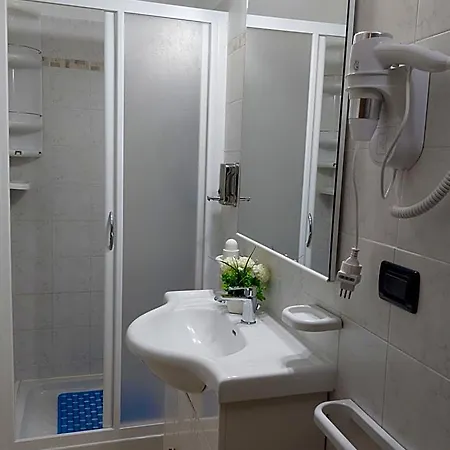 فندق مبيت وإفطار Albachiara 3*