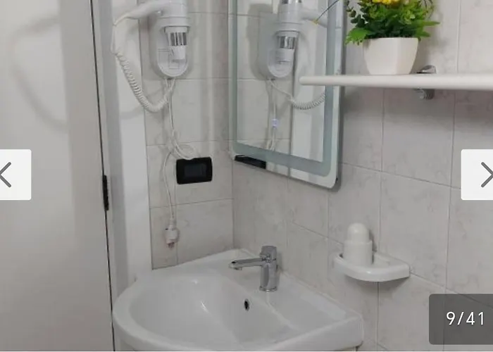 فندق مبيت وإفطار Albachiara 3*